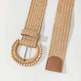 Bælte til kjole i flettet raffia med perledetaljer – model Neritha